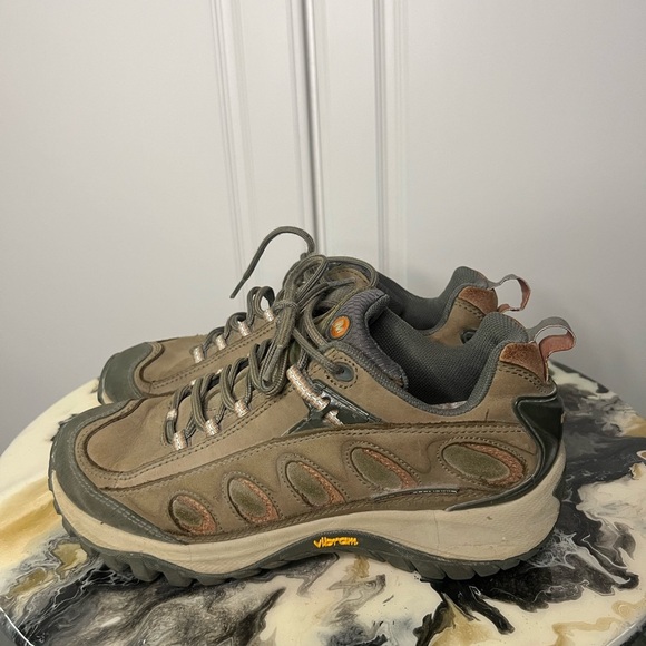 Merrell Radius Hiking Shoe - Picture 1 of 9